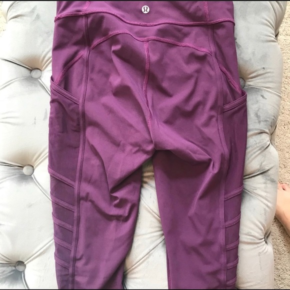 Final offer!! Lululemon Leggings w/ Mesh Size 6 - Picture 3 of 7